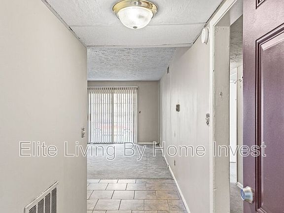 5th image of 1586 Martha Ct Unit 11