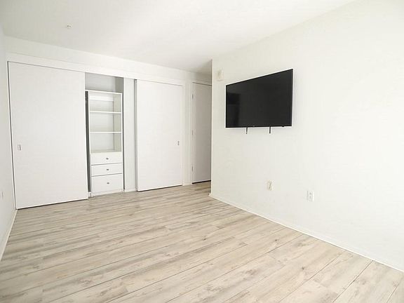 3rd image of 2 Earhart St Unit 416