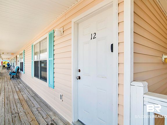 3rd image of 1117 W Lagoon Ave #12