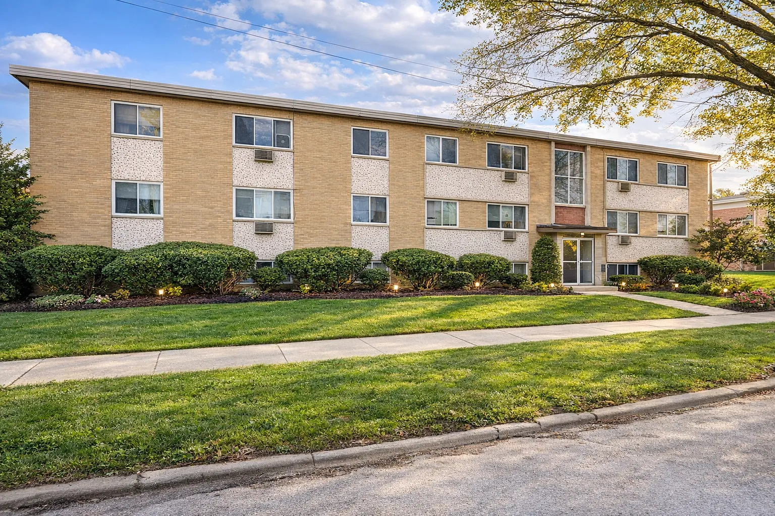 1 bed, 450 sqft, $895 — Photo 1
