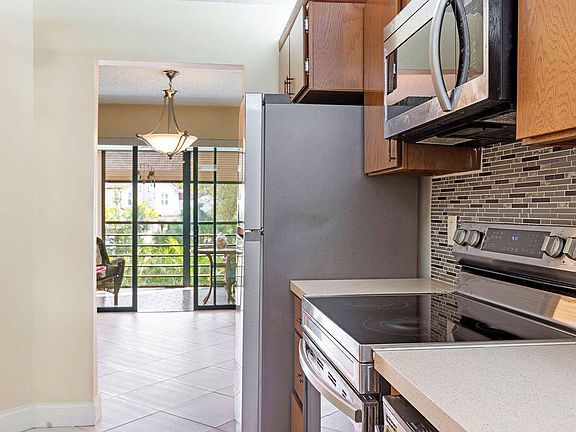 3rd image of 5701 Camino Del Sol APT 204