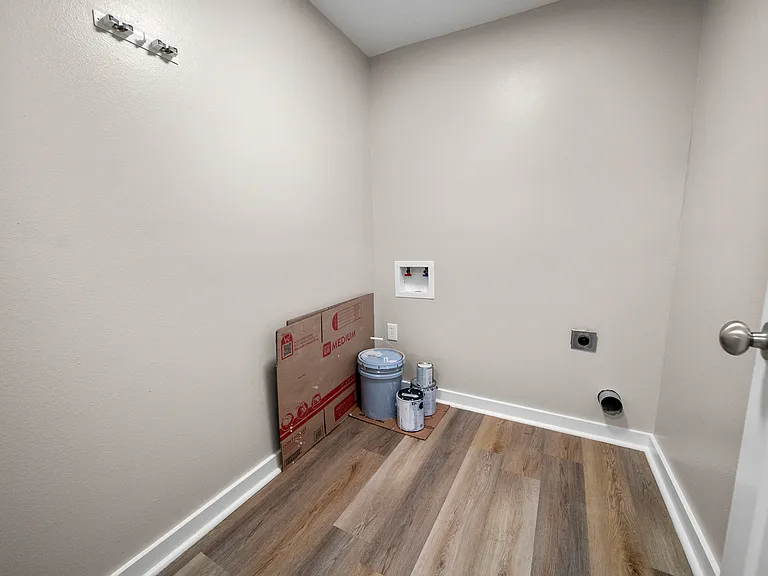 510 Hogg St — Photo 16