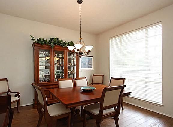 2nd image of 3308 Marsalis Ln