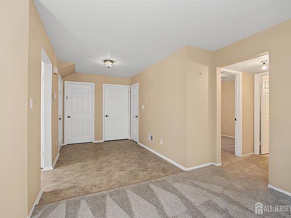 5th image of 13 Ashbourne Dr #A