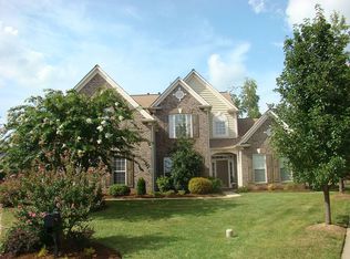 10800 Carmody Ct, Charlotte, NC 28277