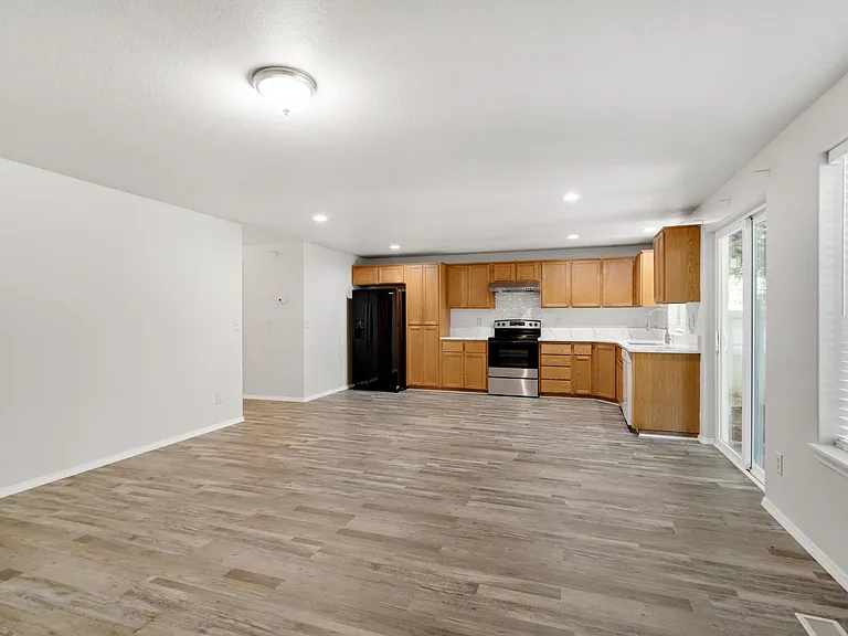 2537 NE 127th Ave — Photo 7