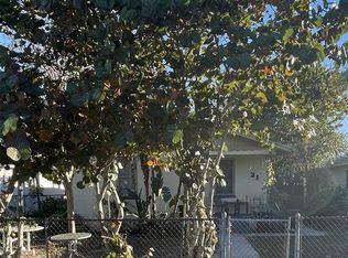 31 W Oakwood St, Tarpon Springs, FL 34689