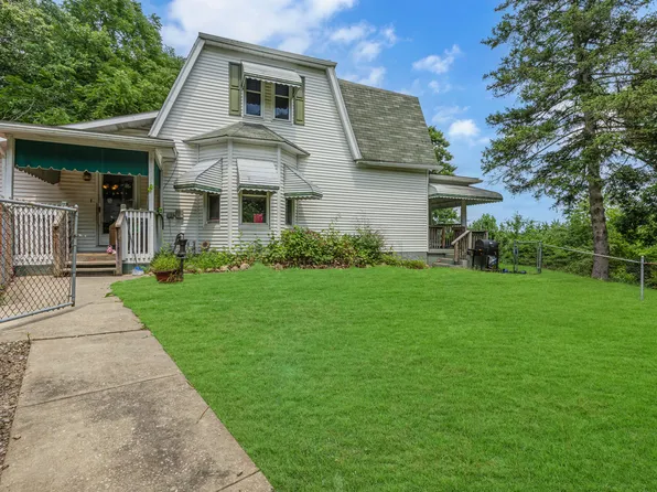 1300 W 9th St, Beaver Falls, PA 15010