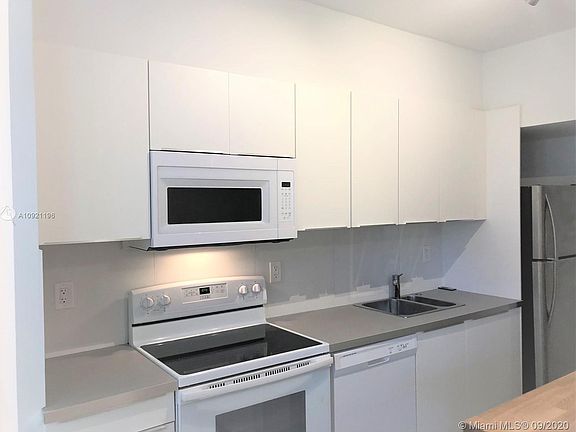 3rd image of 1559 Michigan Ave APT 102