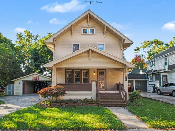 208 Walnut St, Alma, MI 48801