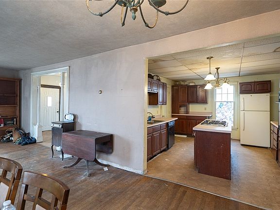 5th image of 61 Water St