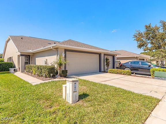 2nd image of 1405 Coconut Palm Cir