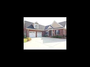 3205 King James Ln, Fayetteville, NC 28306