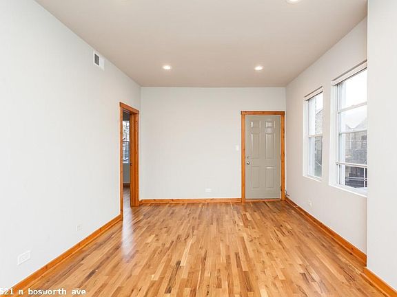 2nd image of 1521 N Bosworth Ave #1027