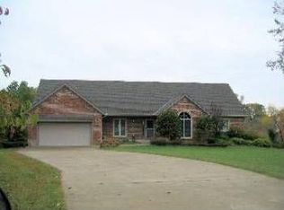 6213 NW Kimberly Downs, Parkville, MO 64152