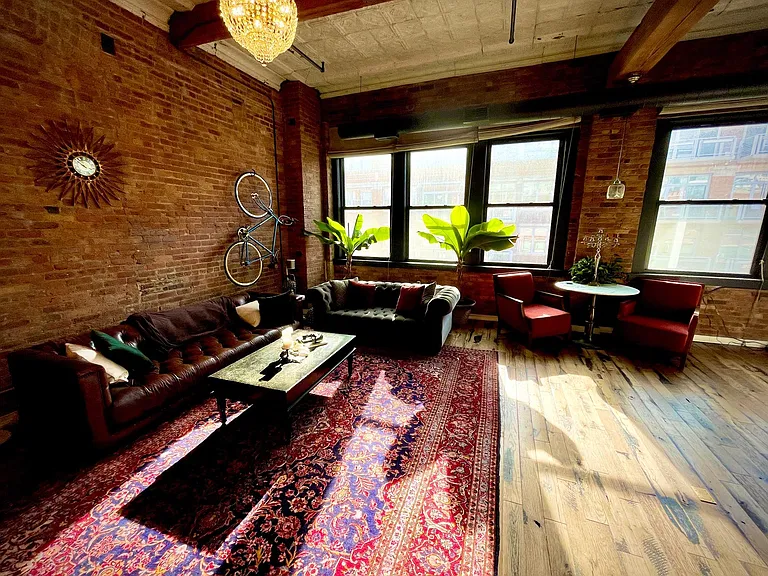 913 W Van Buren St #7F — Photo 5