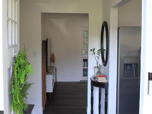 5th image of 3045 W Lake Dr NW