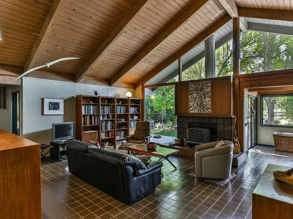 5794 Silveyville Rd, Dixon, CA 95620