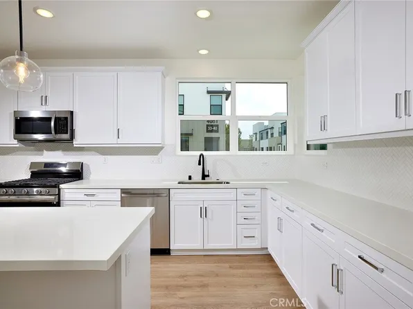 4061 E Luna Paseo #32, Ontario, CA 91764