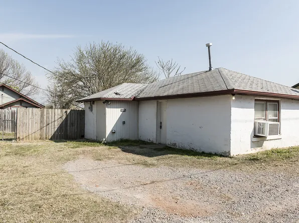 313 1/2 N Indiana St, Weatherford, OK 73096