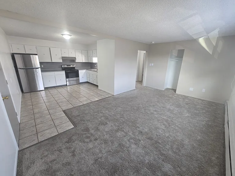 1936 Vinewood Ln — Photo 1