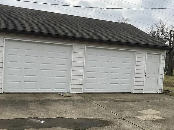 2nd image of 653-53A Bruns Dr