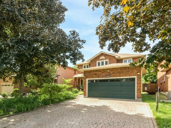 4649 The Gallops, Mississauga, ON L5M 3A5