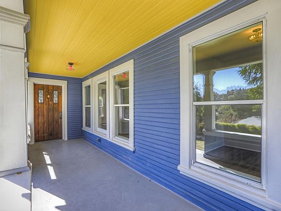 3rd image of 4933 Glacier Dr