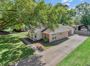 5205 Oak St, Saint Francisville, LA 70775