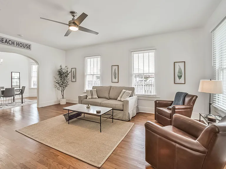 4518 Bernardo De Galvez Ave — Photo 4