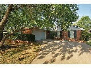 2nd image of 1804 Whispering Creek Dr