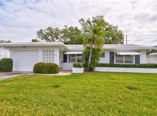 9243 142nd St, Seminole, FL 33776