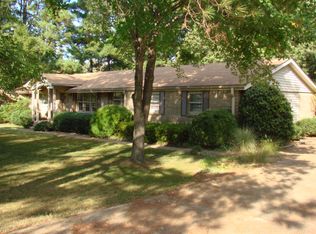 401 Jerome Dr, Paris, TN 38242