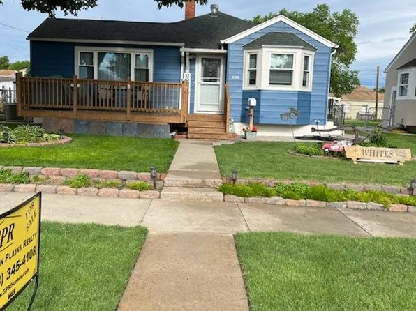 1108 E 3rd St, McCook, NE 69001