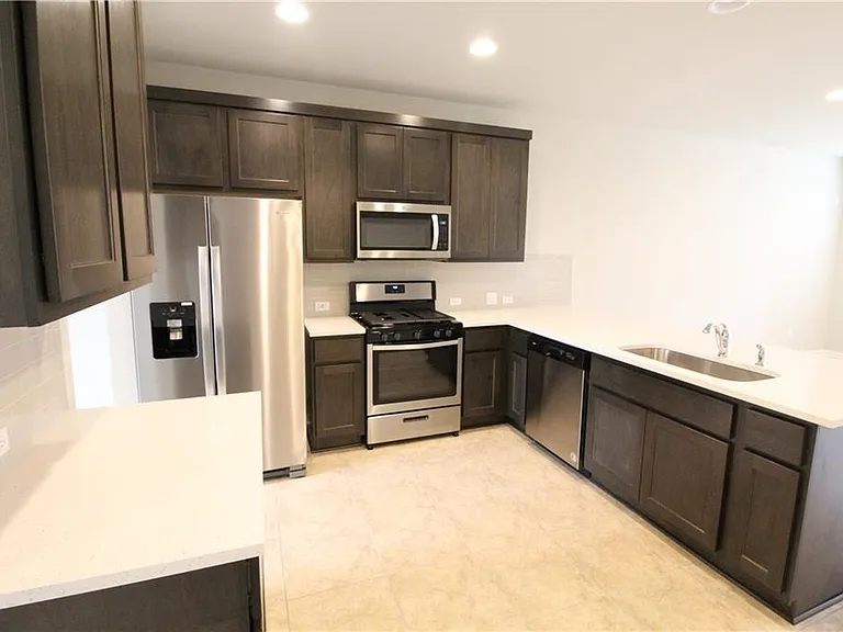 2028 Arendale Dr — Photo 41