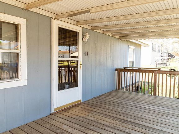 3rd image of 118 Wellington Rd