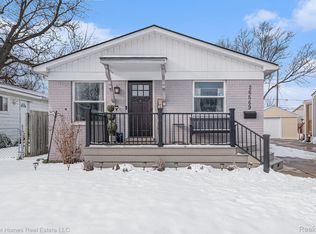 26569 Barrington St, Madison Heights, MI 48071