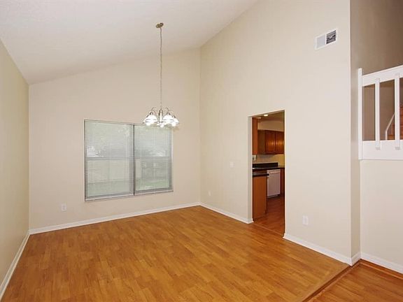 5th image of 2233 Fairglenn Way
