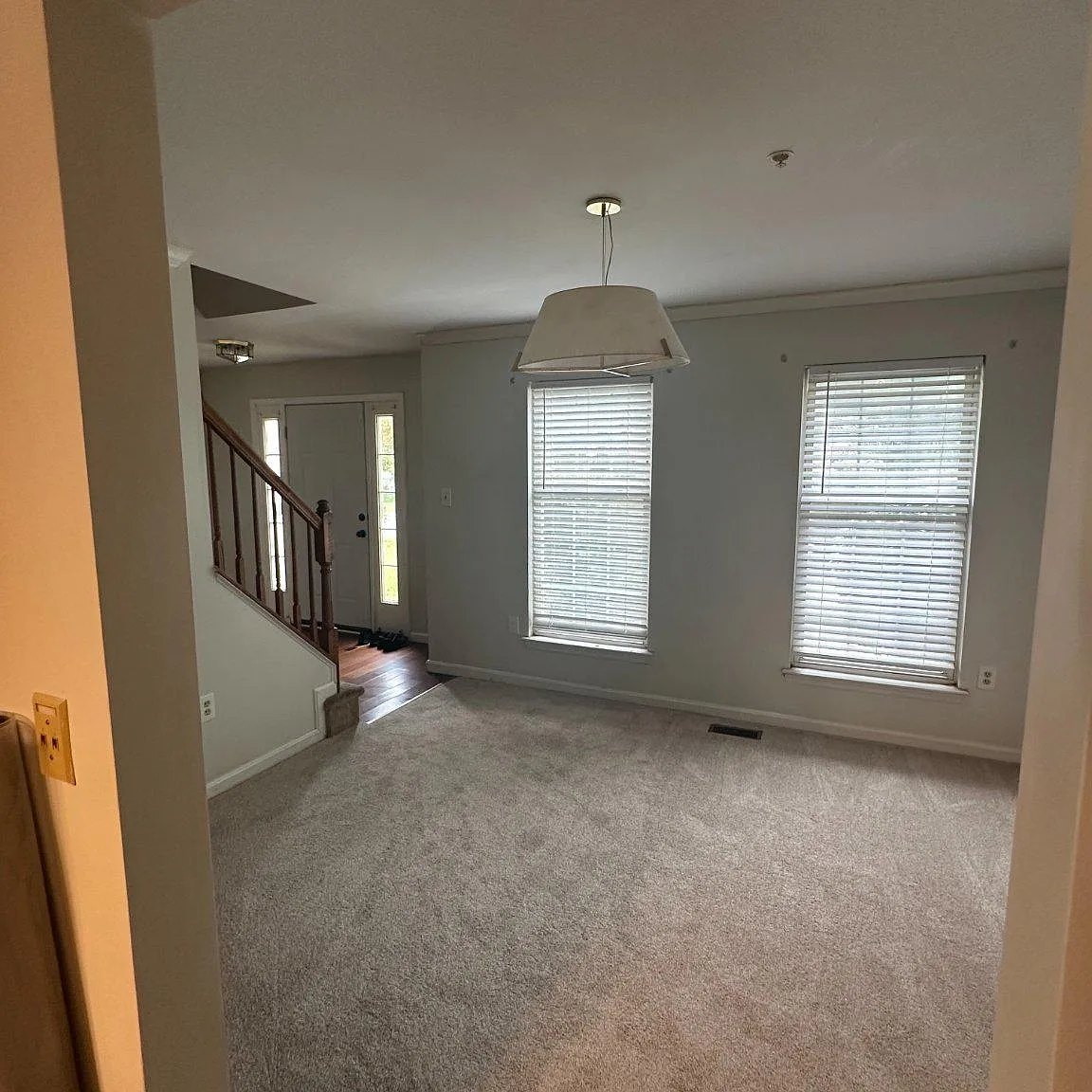3 bed, 3.5 bath, 2822 sqft, $3,500 — Photo 4
