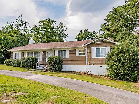 3rd image of 2125 Rockland Dr