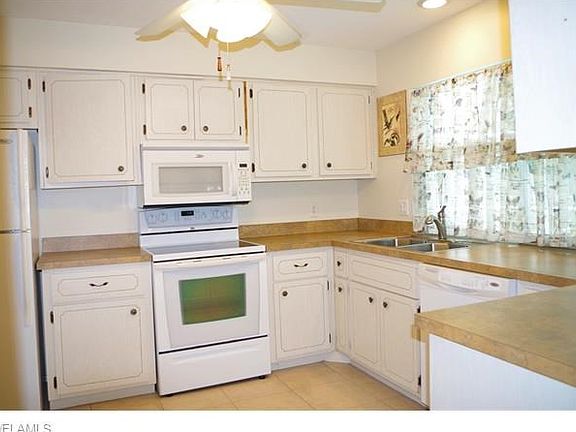 Kitchen with newer appliances
