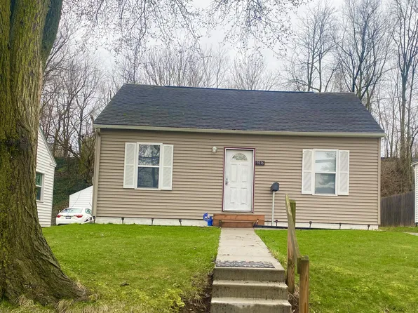 1016 Palmer Ave, Kalamazoo, MI 49001