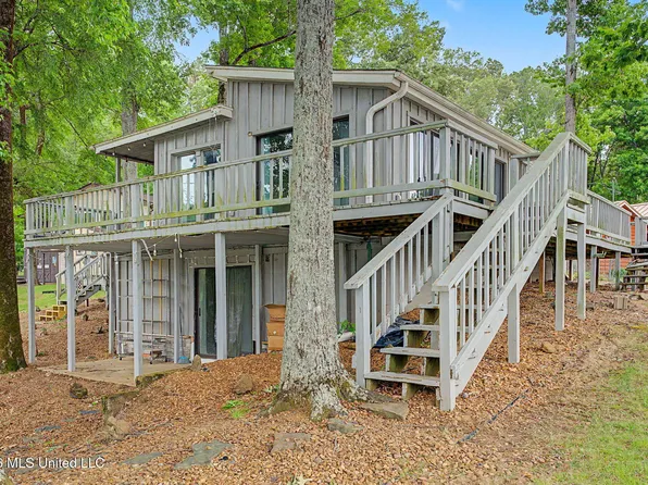 1150 Thunderbird Dr S, Hernando, MS 38632