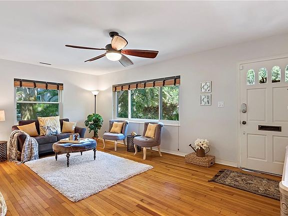 3rd image of 566 13th Ave NE