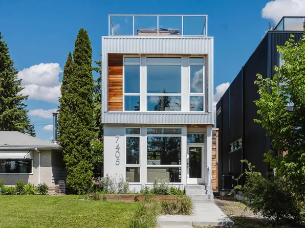 7405 89th St NW, Edmonton, AB T6C 3J7