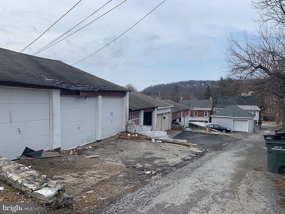 2nd image of 0 Pine St