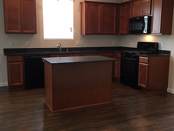 4th image of 2607 Bedrock Ln