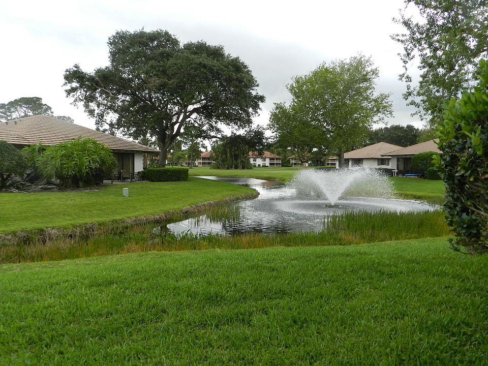 Home For Sale In Pga National