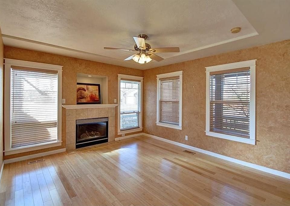 2nd image of 4876 W Classic Dr