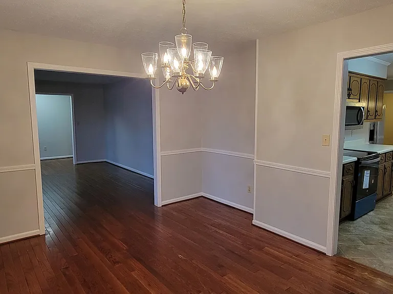 253 Chickering Rd — Photo 28